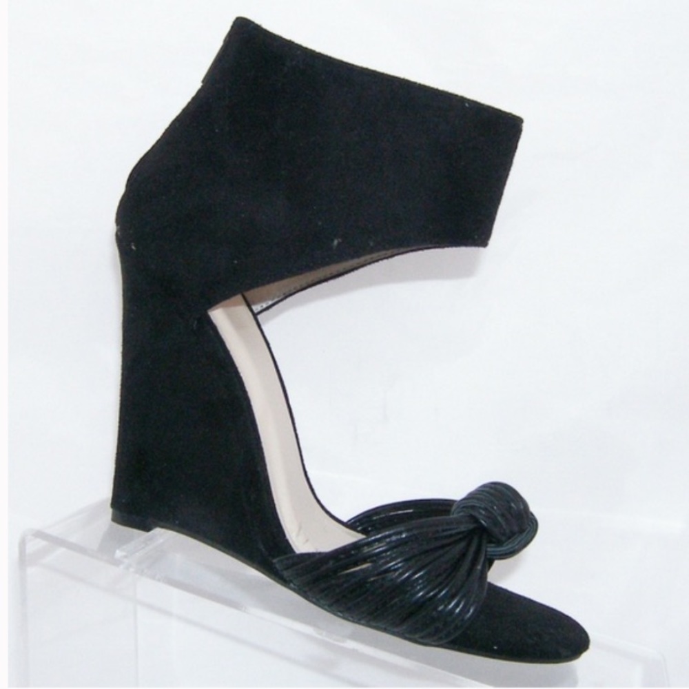 New N.Y.L.A. 'Wacoola' black strappy knotted wedges